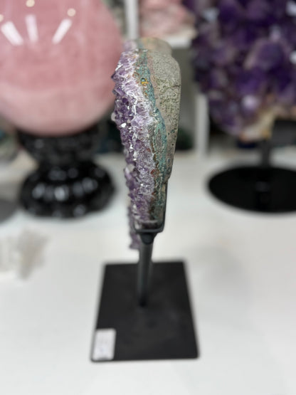 Amethyst statment heart on stand with calcite (Brazil)