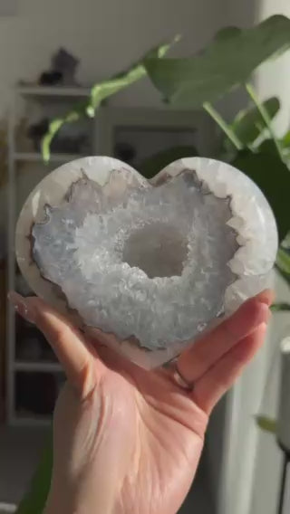 Agate Heart with Quartz Geode (Includes stand)